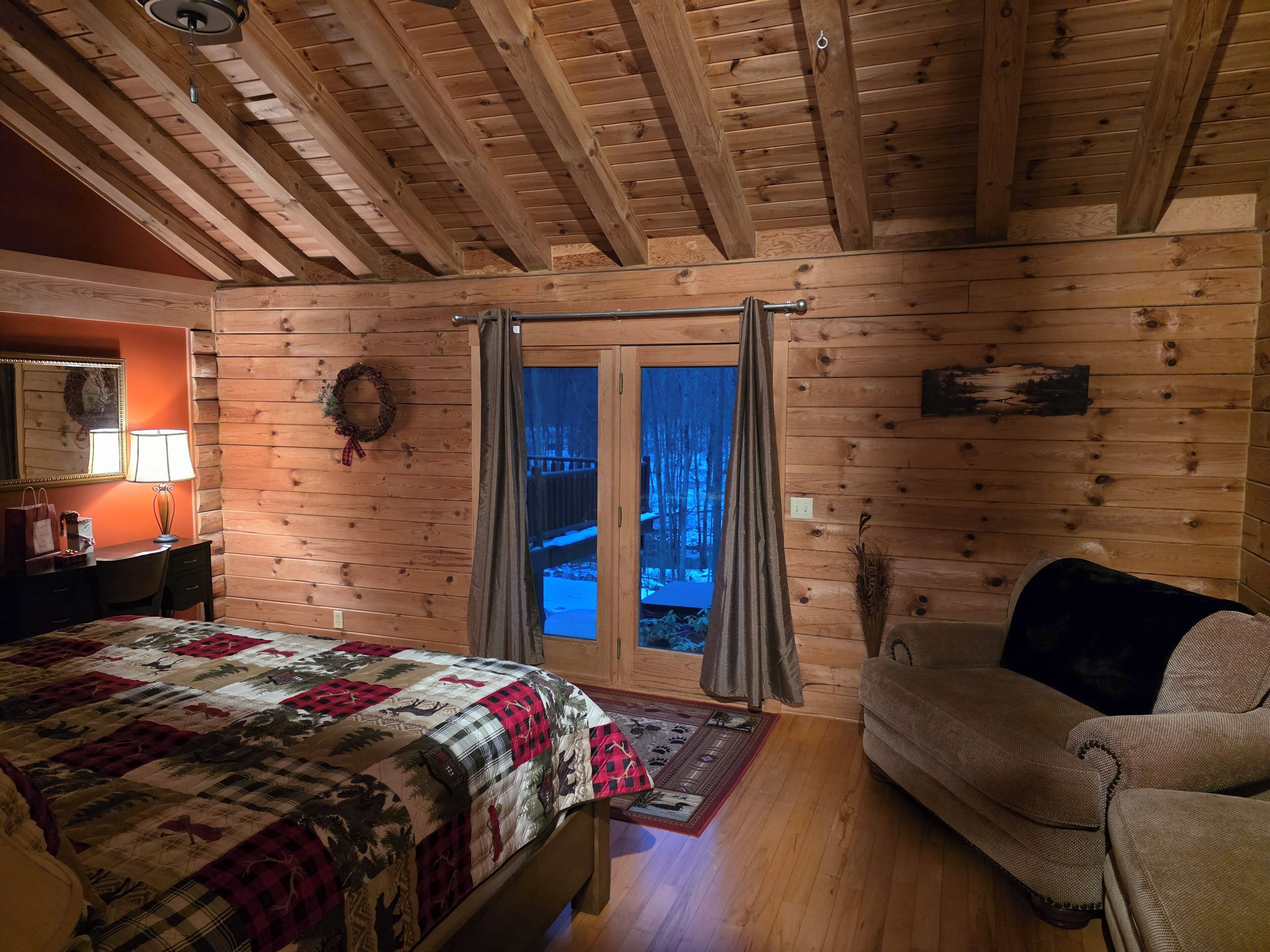 5 chambres, fer et planche à repasser, Wi-Fi gratuit, draps fournis