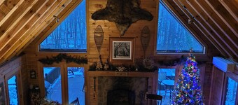 Private  Log Home w/ 5 bedrooms-Fishing, Golf, Wineries,Hot Tub, in Rock Creek