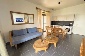 Interior - Romantic apartment overlooking the pool at The Soul (paje)