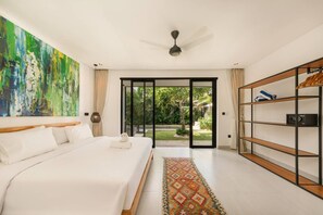5 bedrooms, WiFi, bed sheets - Spacious 5BR Modern Simplicity, Near Canggu`s Best (Kuta Utara)