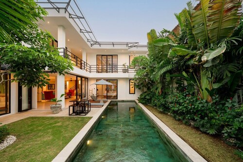 Spacious 5BR Modern Simplicity, Near Canggu`s Best