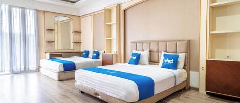 書桌、免費 Wi-Fi