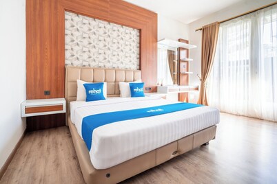 Rehat at Villa Golf Island Dago Resort I