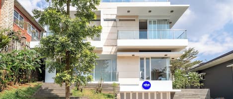 Fachada da propriedade