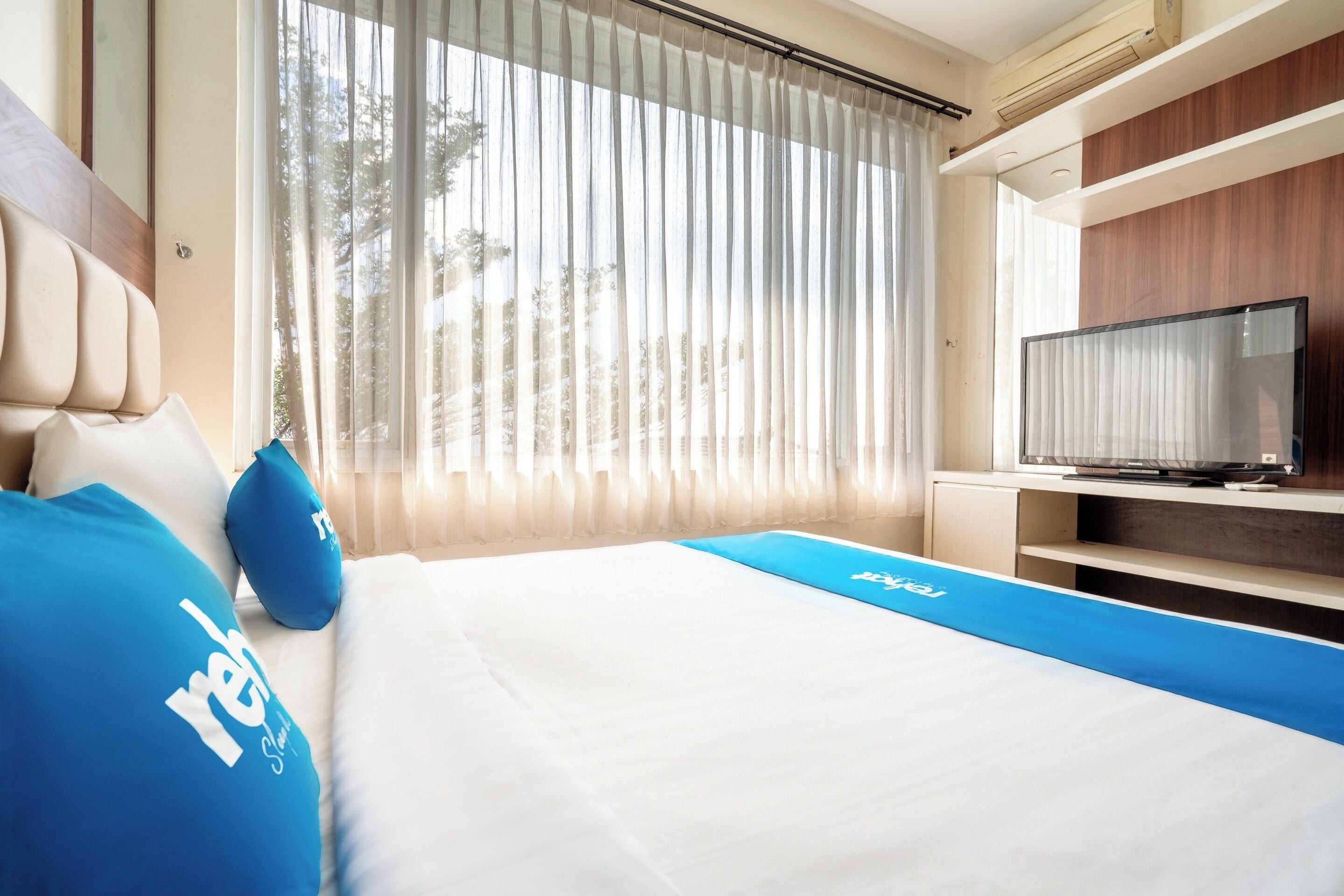 Työpöytä, ilmainen Wi-Fi