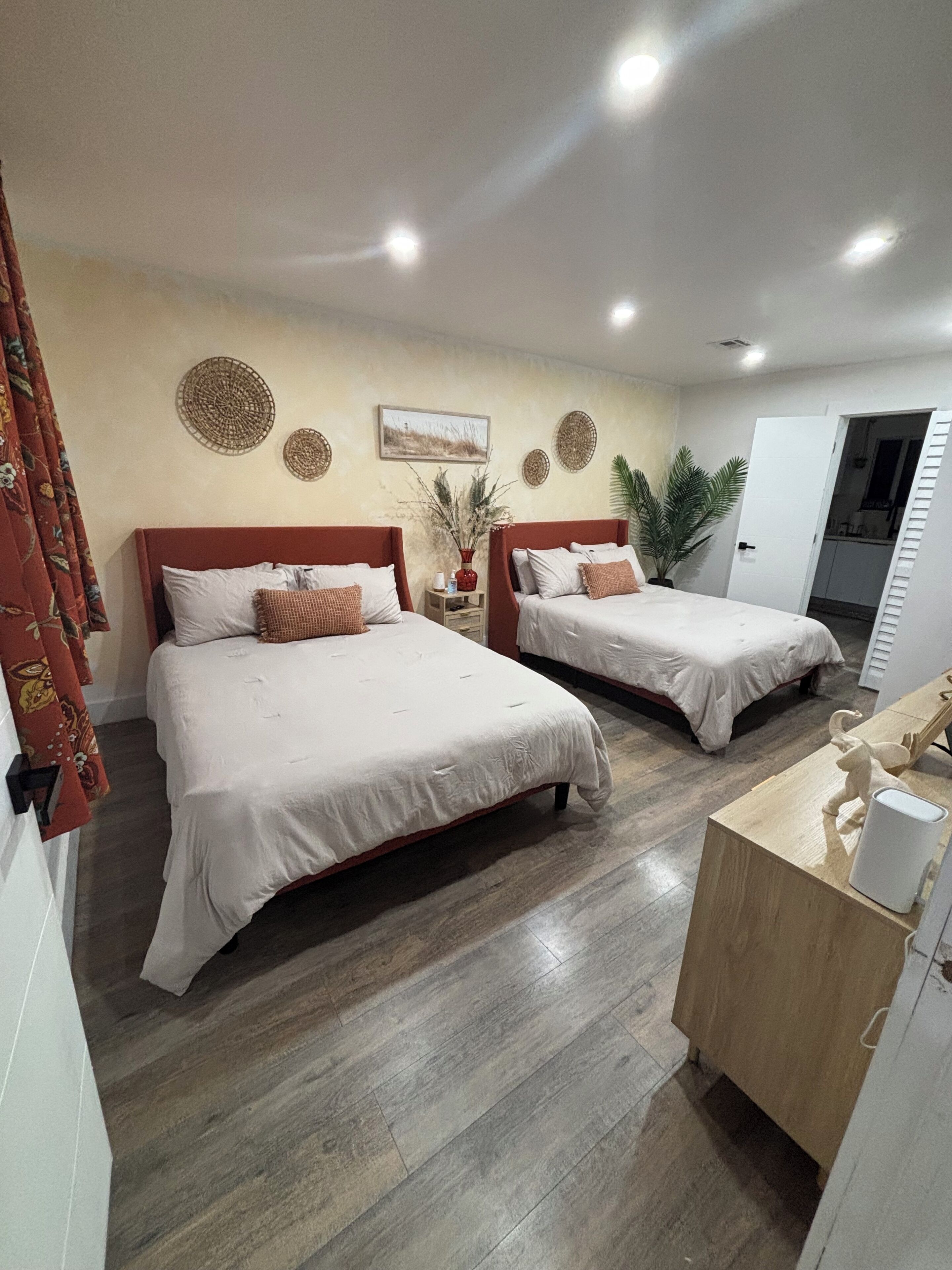 1 bedroom, desk, iron/ironing board, travel cot