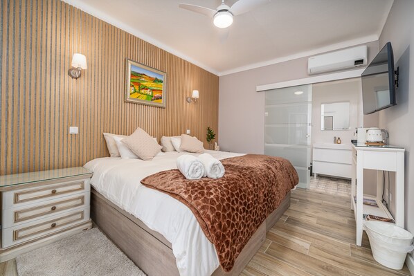 1 bedroom, WiFi, bed sheets