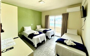 Chambre Triple Supérieure, 3 lits une place, balcon, vue océan