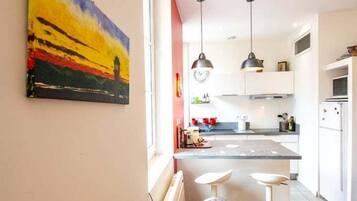 Fridge, microwave, oven, dishwasher