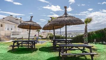 Apartment, 3 Bedrooms, Accessible, Smoking | Outdoor dining