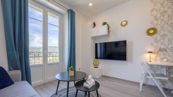 电视、立体声音响