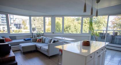 Large Furnished 2BR Condo with Stunning River Views - 6 months lease