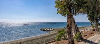 Berengaria Court - Sea Views 2bdr Apartment