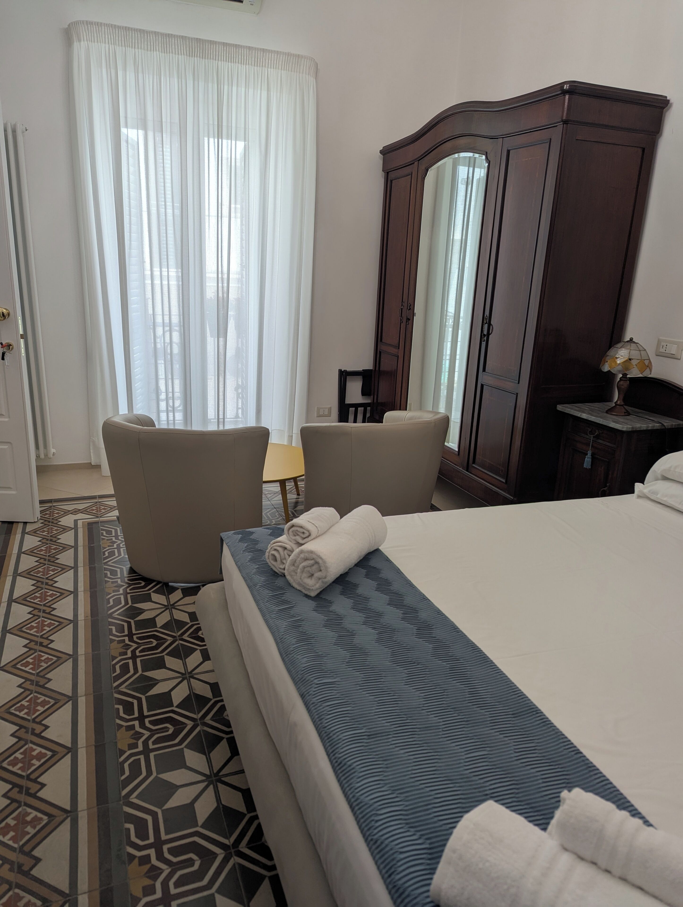 Down comforters, pillowtop beds, minibar, in-room safe