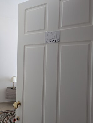 Chambre Confort Double ou avec lits jumeaux, balcon, vue ville
