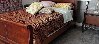 The Bells and the Whistles Bed and Breakfast in a historic building & restaurant