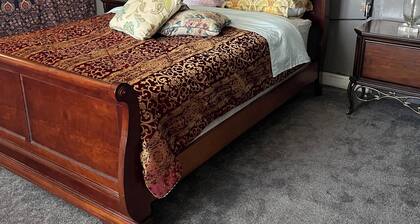 The Bells and the Whistles Bed and Breakfast in a historic building & restaurant