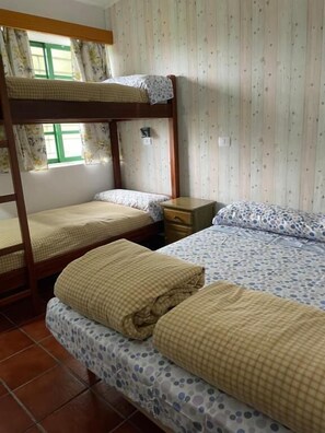 Comfort Quadruple Room | Free WiFi - hotel rural juncalillo (Juncalillo)