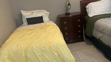 Desk, WiFi, bed sheets