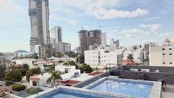 Habitación familiar, balcón, vistas a la ciudad | Vistas a la ciudad
