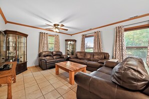 Smart TV - Lakeside Channel Hideaway – 4BR/2BA on Goose Lake, Sleeps 10 (Morris)