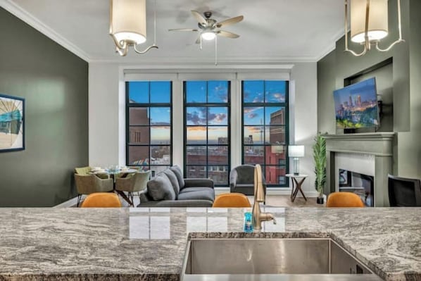 Interior - Stunning Luxury Downtown Condo in Playhouse Square (Cleveland)