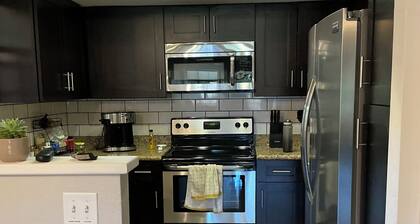 Be cool @ the pool! Quiet & private but near local attractions and conveniences!
