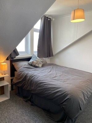4 habitaciones y ropa de cama 