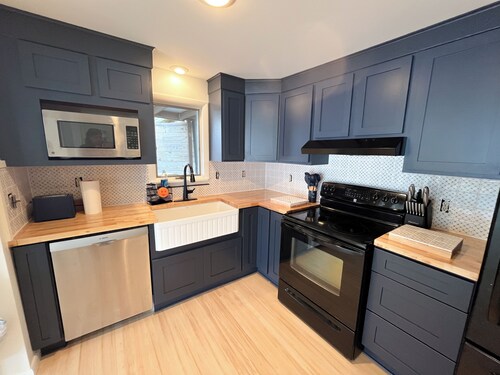 Superb 3-bedroom house with 100 feet of private lake front near Hammondsport, NY