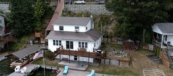 Superb 3-bedroom house with 100 feet of private lake front near Hammondsport, NY