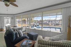 Interior - Peaceful Canal-Front Retreat Pool, Kayaks, Bikes & Sunrise Views (Port Charlotte)