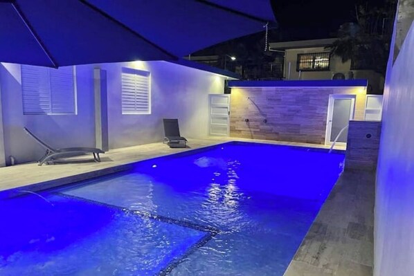 Outdoor pool, a heated pool