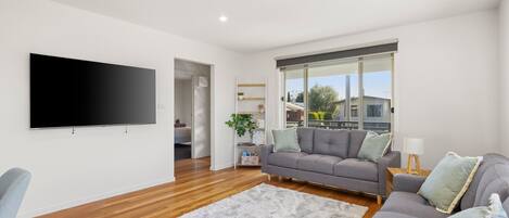 تلفزيون، كُتُب