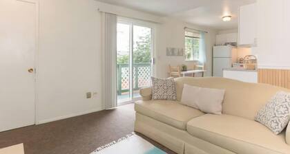 Cozy Charming and Central 1-bedroom apartment in Kent