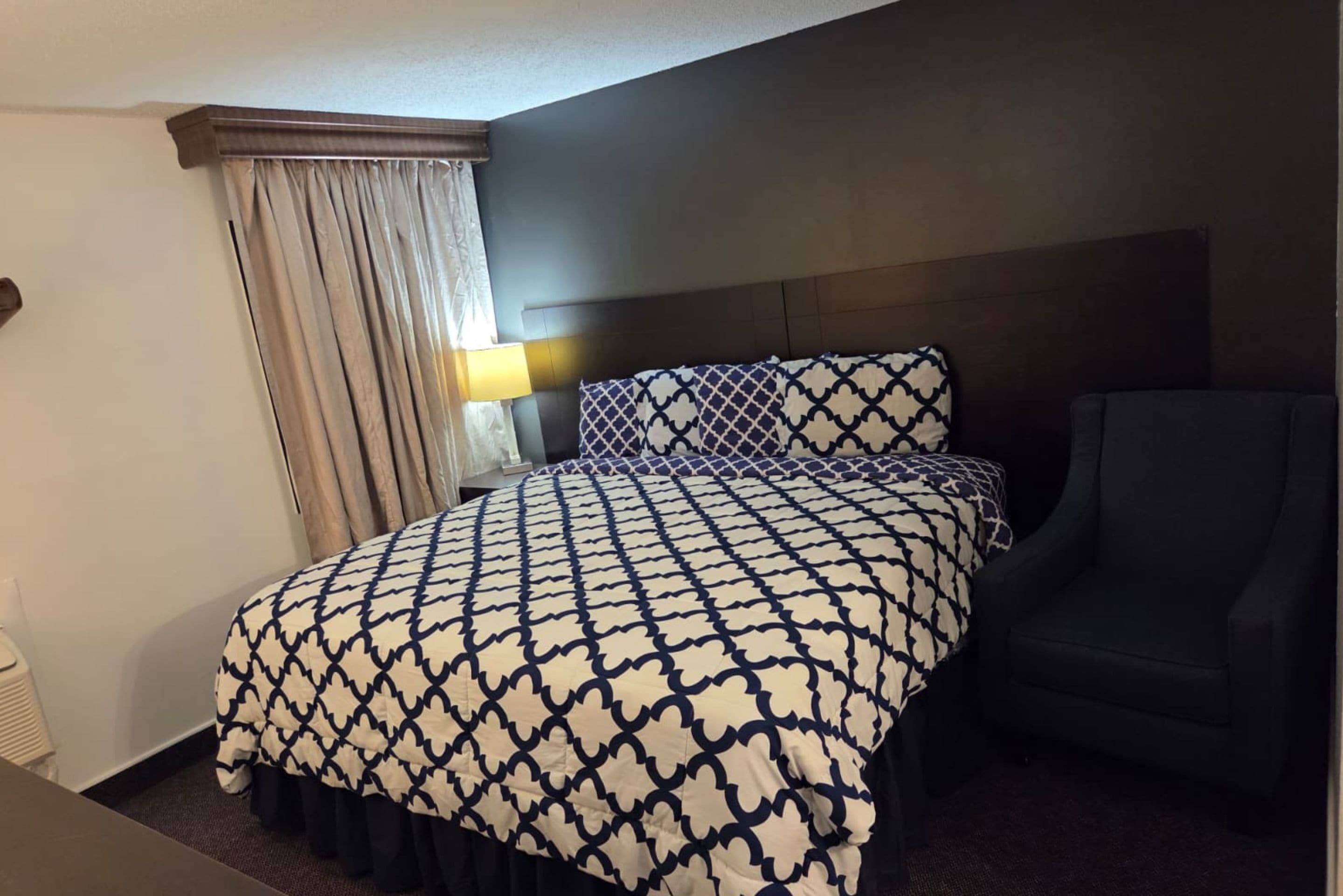 1 bedroom, iron/ironing board, WiFi (free), bed sheets