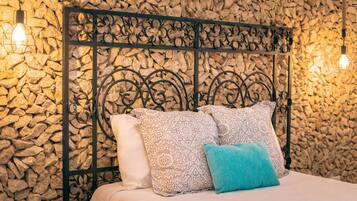 3 bedrooms, desk, iron/ironing board, WiFi