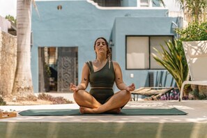 المنطقة المحيطة بالمنشأة