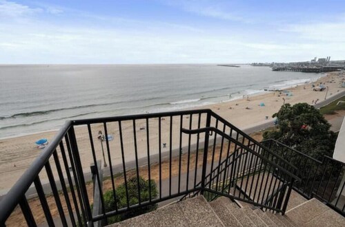 Beachfront Condo in Redondo Beach
