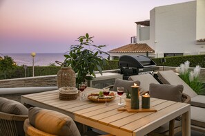 Outdoor dining - Casa Milhafre Real - Luxury apartment with ocean v (Benagil)