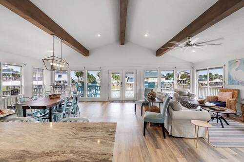 Gone Coastal! Great Fishing Location and Amazing View Open Bay Sleeps Up to 10!