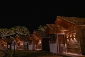 Habitación doble clásica, lanai, vista al jardín | Exterior