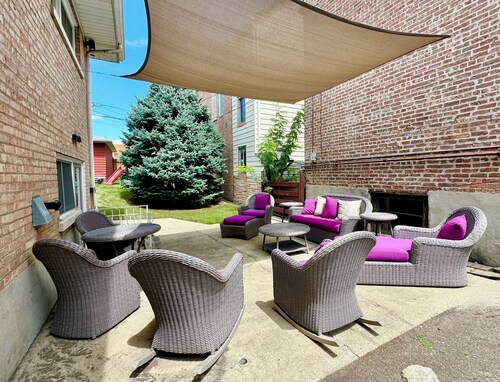 Spacious Single Family House with Parking
