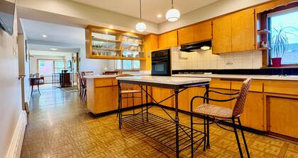 Spacious Single Family House with Parking