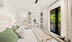 6 bedrooms, iron/ironing board, free WiFi, bed sheets - Moondance - Steps to the beach! Heated pool! (Anna Maria)