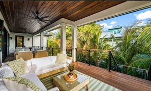 Terrace/patio - Moondance - Steps to the beach! Heated pool! (Anna Maria)