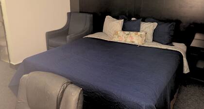 Blue Way Inn By Jasper Hutchinson - Comfort 1 King Bed Non Smoking