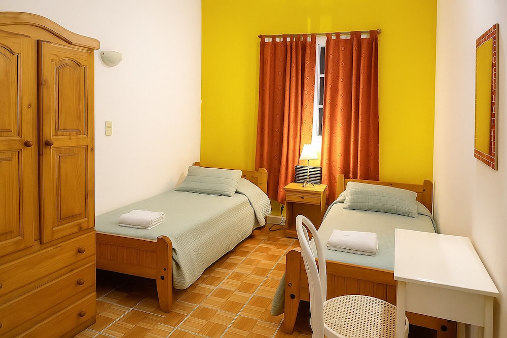 Hostel Estoril by null