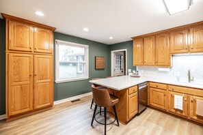 Microwave, oven, stovetop, dishwasher