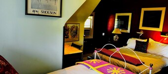 The Burnt Toast Inn- Attic Suite