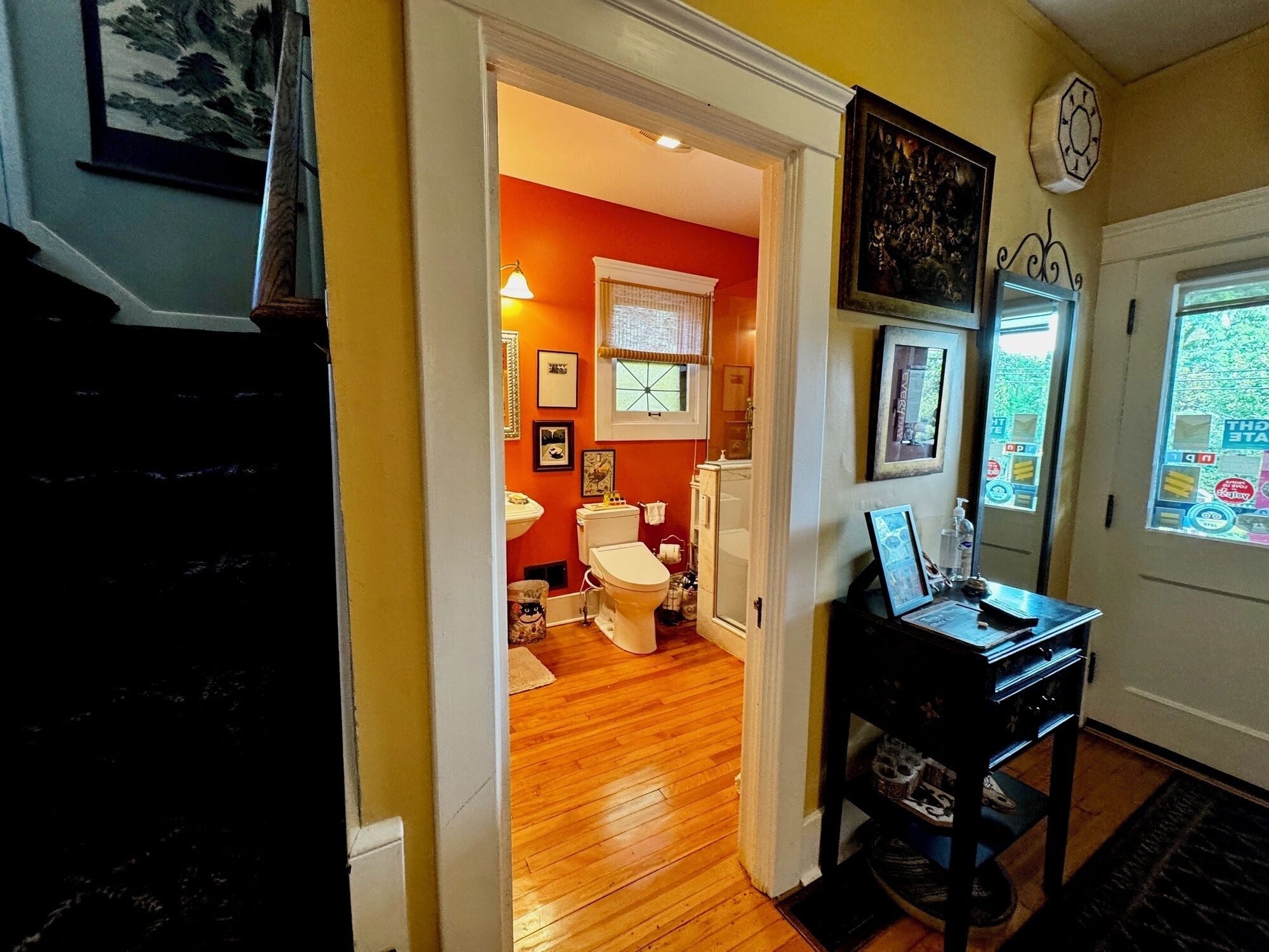 淋浴设施、吹风机、坐浴桶、毛巾